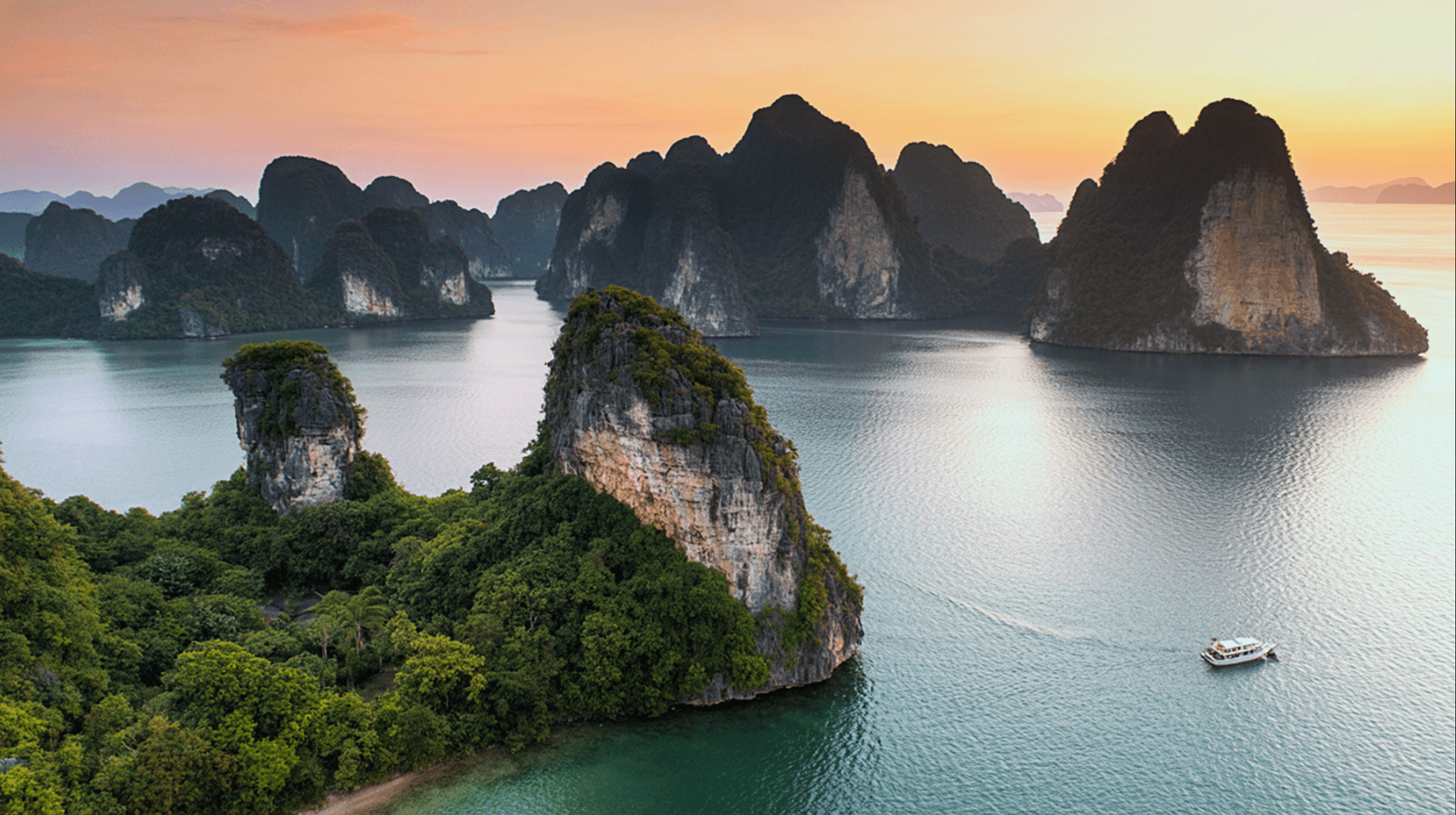 Set departure - Vietnam group tour